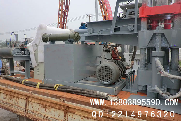 高嶺土壓塊機發(fā)貨現場